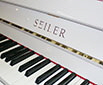 Klavier-Seiler-113-weiss-117576-3-b